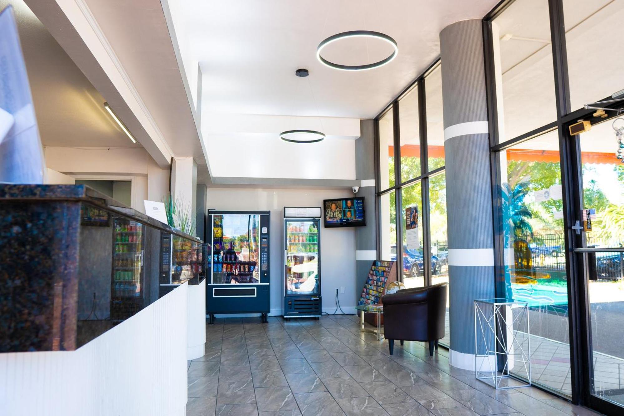 Howard Johnson By Wyndham Clearwater - Dunedin Exterior foto